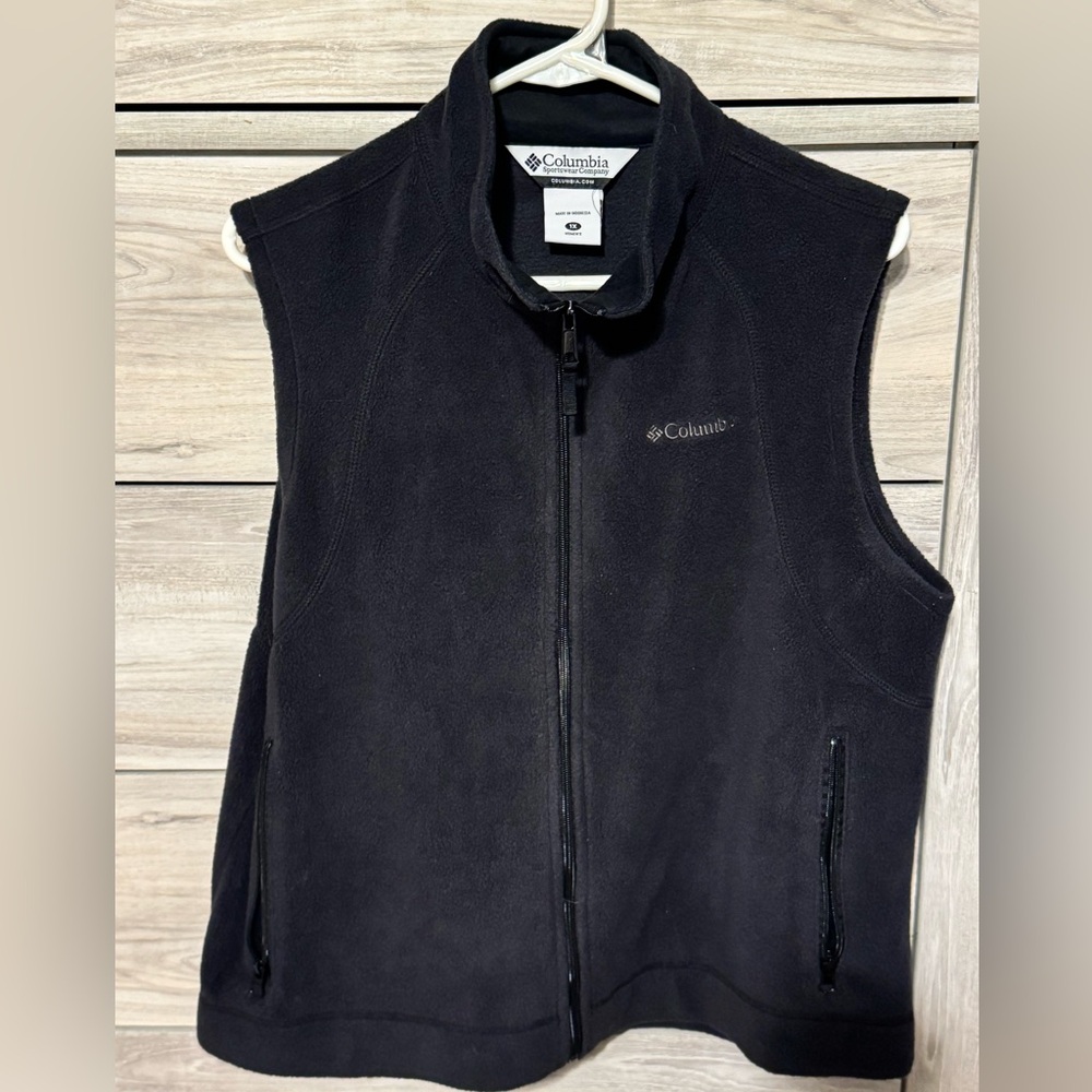 Columbia women black vest